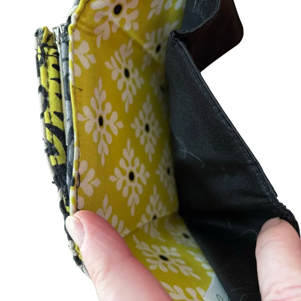 Vera Bradley quilted wallet black gray & yellow cotton kiss lock coin pocket - Picture 4 of 9